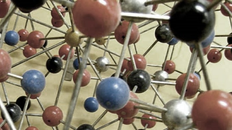 chemie_bilder_monochrom.jpg chemie_bilder_monochrom.jpg